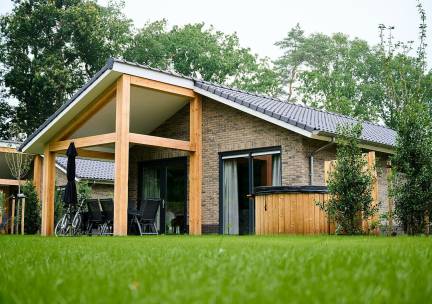Villa met sauna en spa voor 4 personen op de Veluwe in Voorthuizen