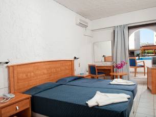 Heronissos Hotel
