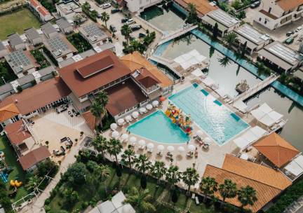 Bella Italia! Verblijf aan de Adriatische kust op een gezellig resort met priv&eacute;strand in Abruzzo