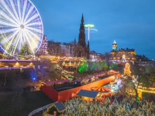 Beleef de betoverende kerstmarkten van het Schotse Edinburgh in een 4*-hotel met rooftopbar en prachtig uitzicht op Edinburgh Castle incl. vlucht en ontbijt ????