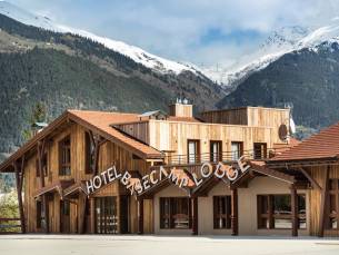 Base Camp Lodge