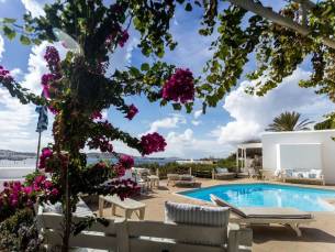 Rhenia Hotel