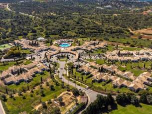 Ervaar de schoonheid van de Algarve vanuit een luxe 5*-boutique resort! Incl. vlucht, ontbijt en huurauto