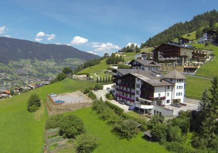 Geniet in een sfeervol hotel met WELLNESS in Jerzens in Tirol incl. ontbijt, middagsnack en 3-gangendiner en meer!