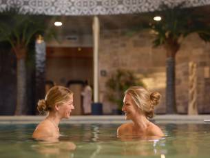 Midden in de natuur vanuit een luxe 4*-Fletcher hotel tussen Arnhem en Zutphen incl. ontbijt en entree voor Wellnessresort De Valkenberg