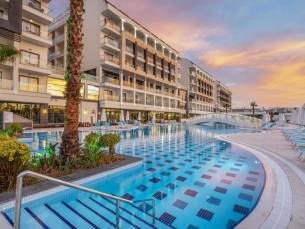 Diamond De Luxe Hotel & Spa