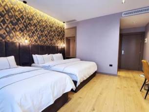 Starlight Hotel