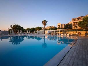 The Bay Hotel & Suites