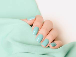 Manicurebehandeling (30 tot 45 min) + gellak + evt. paraffinebad