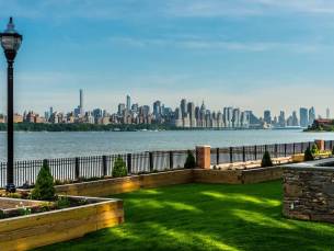 Hotel Courtyard Edgewater Nyc Area