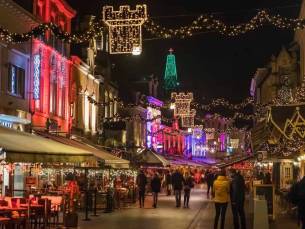 Kerstshoppen in Valkenburg incl. entree kerstmarkt in de Gemeentegrot, ontbijt, diner en extra's