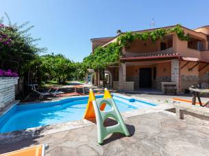 Villa Erika with private pool and garden