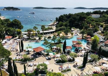 Amfora Hvar Grand Beach