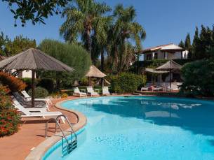 Nora Club Hotel
