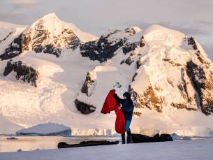 Antarktis - 'Basecamp' - kostenloses Camping, Kajakfahren, Schneeschuhwandern/Wandern, Bergsteigen, Fotoworkshop