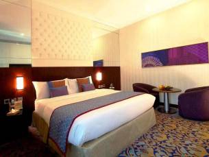 Raviz Center Point Hotel