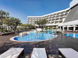 8 daagse vliegvakantie naar Methavalai Hotel in cha am, thailand