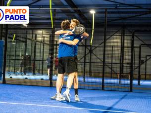 Huur padelbaan voor 4 personen + evt rackets en ballen (1 of 1,5 uur)
