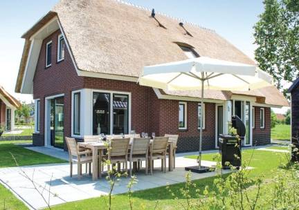 Vakantiepark Idskenhuizen vakantievilla voor 8 personen aan het water