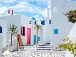 Ontdek de magie van Santorini en geniet van adembenemende uitzichten op de caldera incl. ontbijt, vlucht en transfer