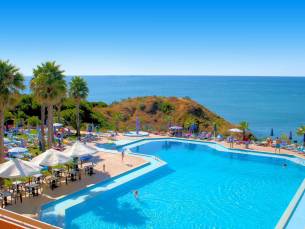 Auramar Beach Resort