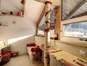 Ancolies Studio A325