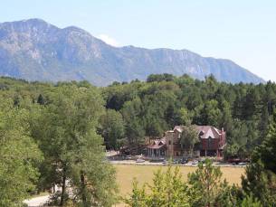 Natyral Razma Resort