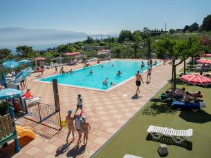 8 daagse vliegvakantie naar Villaggio Turistico Internazionale Eden in s. felice del benaco, italie
