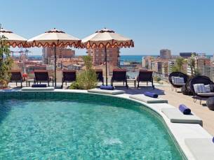 EXTRA VOORDELIG! ⚡️ Stedentrip M&aacute;laga incl. luxe 4*-hotel met rooftopbar en zwembad