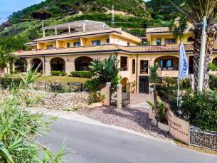 8 daagse vliegvakantie naar Cannamele Resort in parghelia, italie