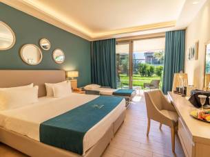 Almyros Beach Resort & Spa