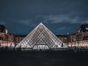 NERGENS GOEDKOPER! ⚡️ Ontdek de magie van Parijs: een onvergetelijk verblijf + ontbijt