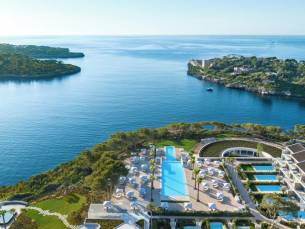 Ikos Porto Petro