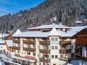 Dorfhotel Moar am Latemar