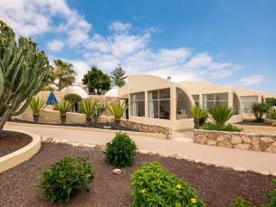 LIVVO Risco del Gato Suites