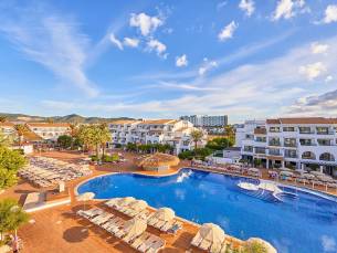 FERGUS Style Bahamas