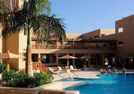 The Breakers Diving & Surfing Lodge