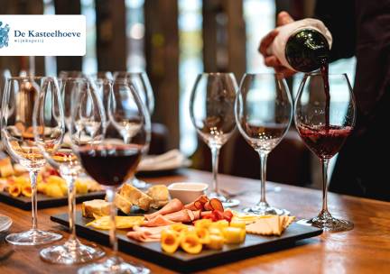 Wijnproeverij voor 4 personen in de Koninklijke Wachtkamer te Apeldoorn
