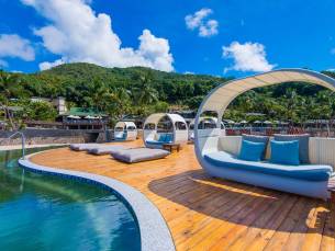 Coco de Mer en Black Parrot Suites