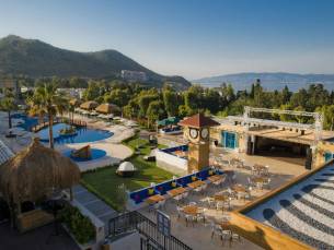 Bellazure Hotel