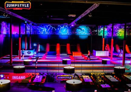 1 of 2 uur jumpen + evt. gripsokken, drankje en chips bij Jumpstyle Assen