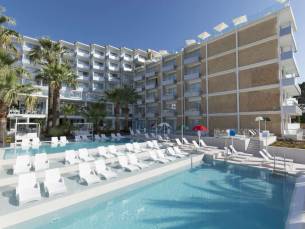 Reverence Mare Hotel