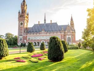 MODERN 4*-hotel in Den Haag nabij het strand van Scheveningen incl. ontbijt en NS treinretour!