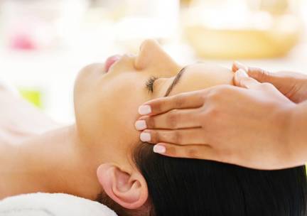 Reikibehandeling (75 min) of Kundalini healing (90 min)