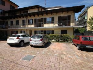 Petalo Bianco 100m from lake