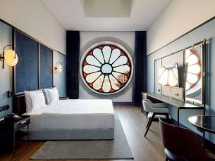 The Editory Riverside Hotel