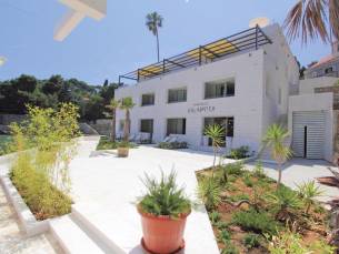Kalamota Beach House