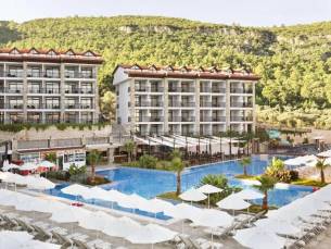 Ramada Resort Akbuk