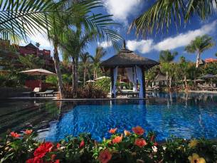 ROYAL HIDEAWAY Asia Gardens