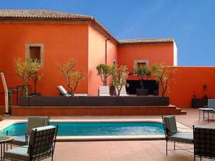 Iz&aacute;n Trujillo